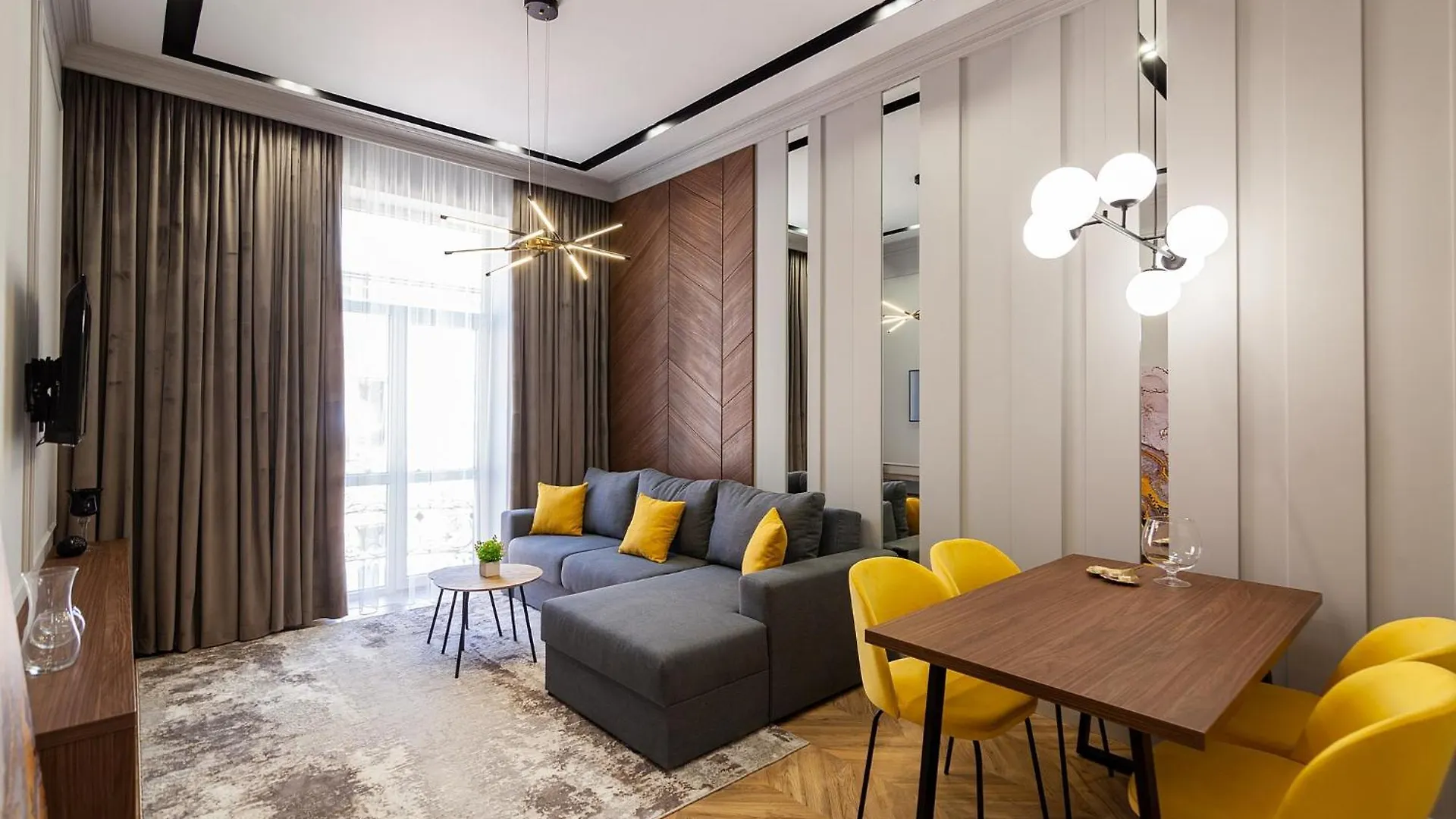 Apartment Royal Aparts Multi Lviv